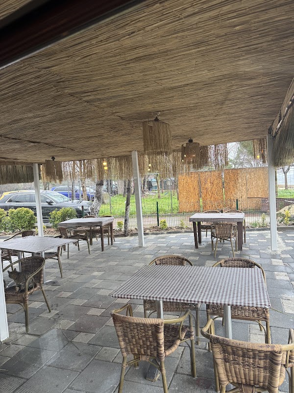 Camlı Köşk Restaurant – Büyükçekmece Balık Restoranı, Sahilde Deniz Manzaralı - Beylikdüzü