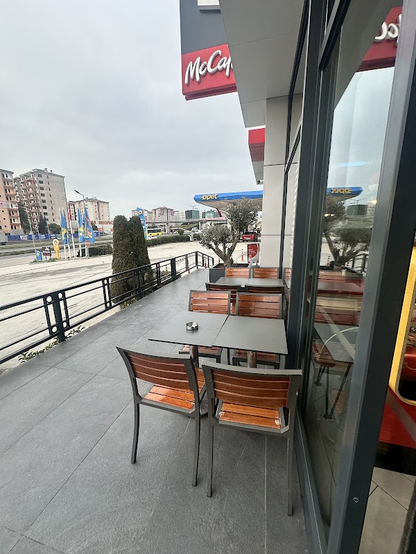 McDonald's Mimaroba E-5 - Büyükçekmece
