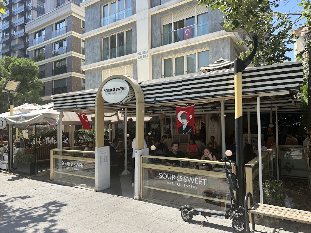 Sour & Sweet Artisan Bakery - Kadıköy Kafe