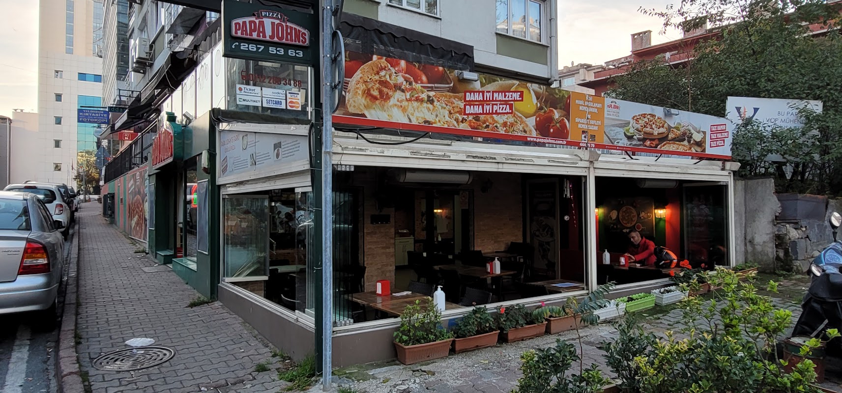 Papa Johns Pizza - Şişli Pizza