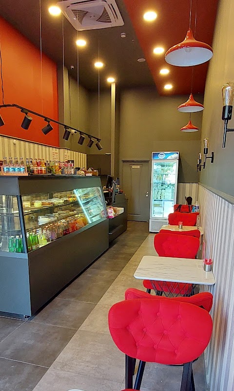 Beylerbeyi Profiterol Başakşehir - Başakşehir Tatlı
