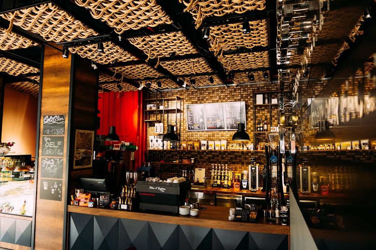 Tetra N Caffeine Shop - Çankaya Kahve Dükkanı