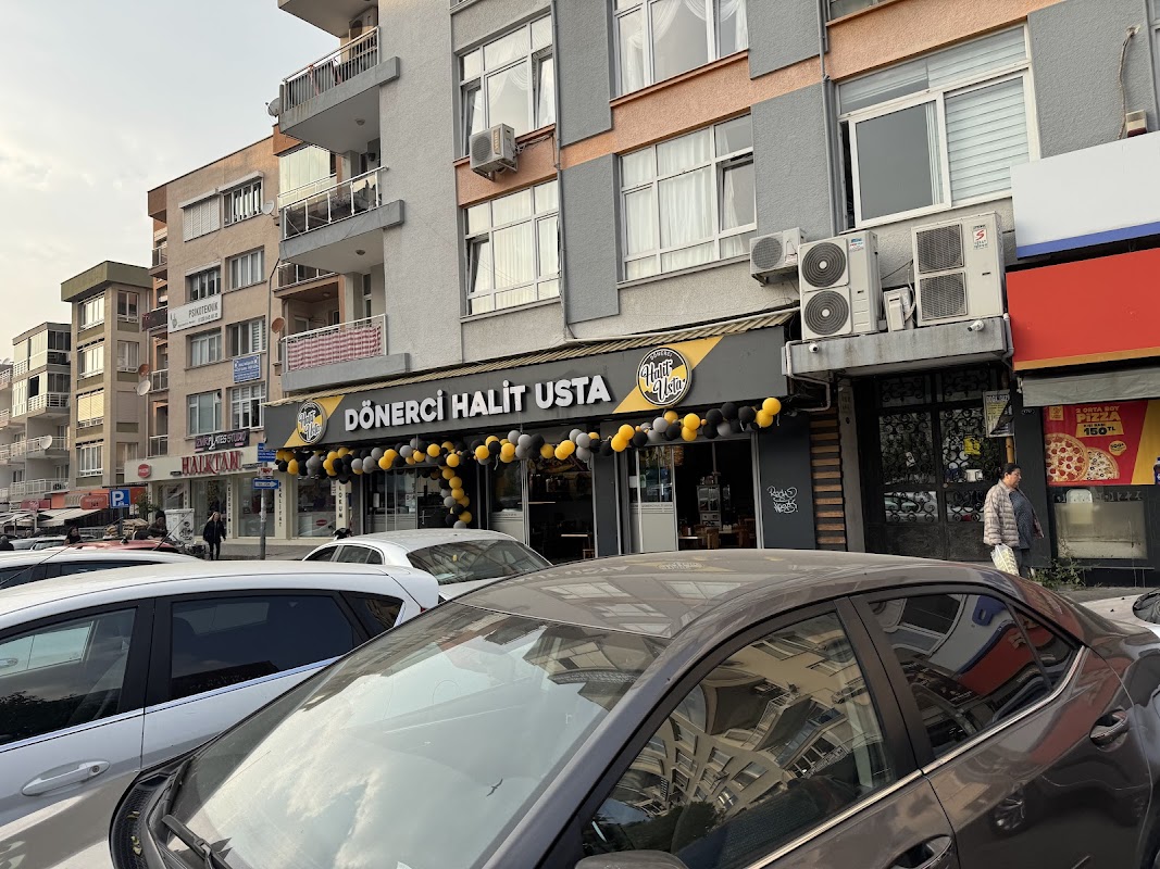 Dönerci Halit Usta Üçyol - Konak