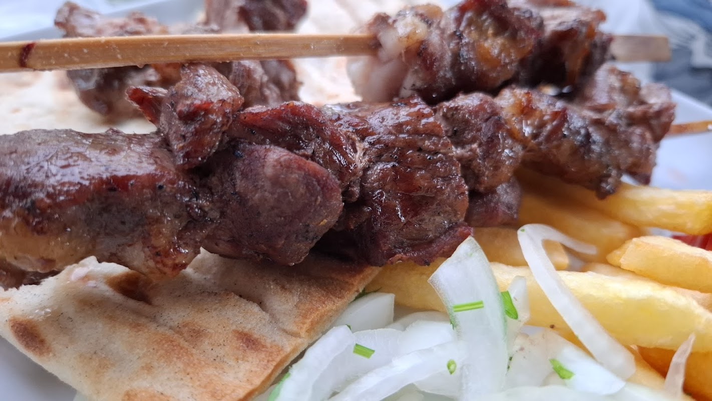 Baro Bahçe - Bayraklı