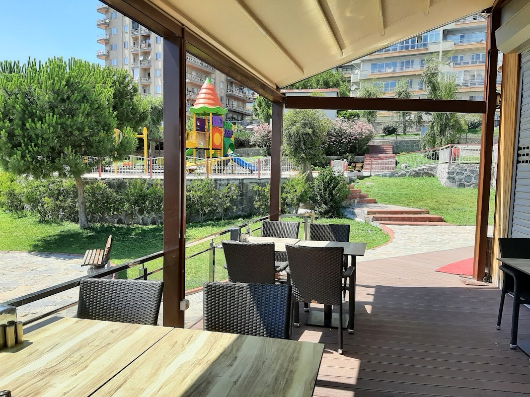 Teras Cafe - Bayraklı