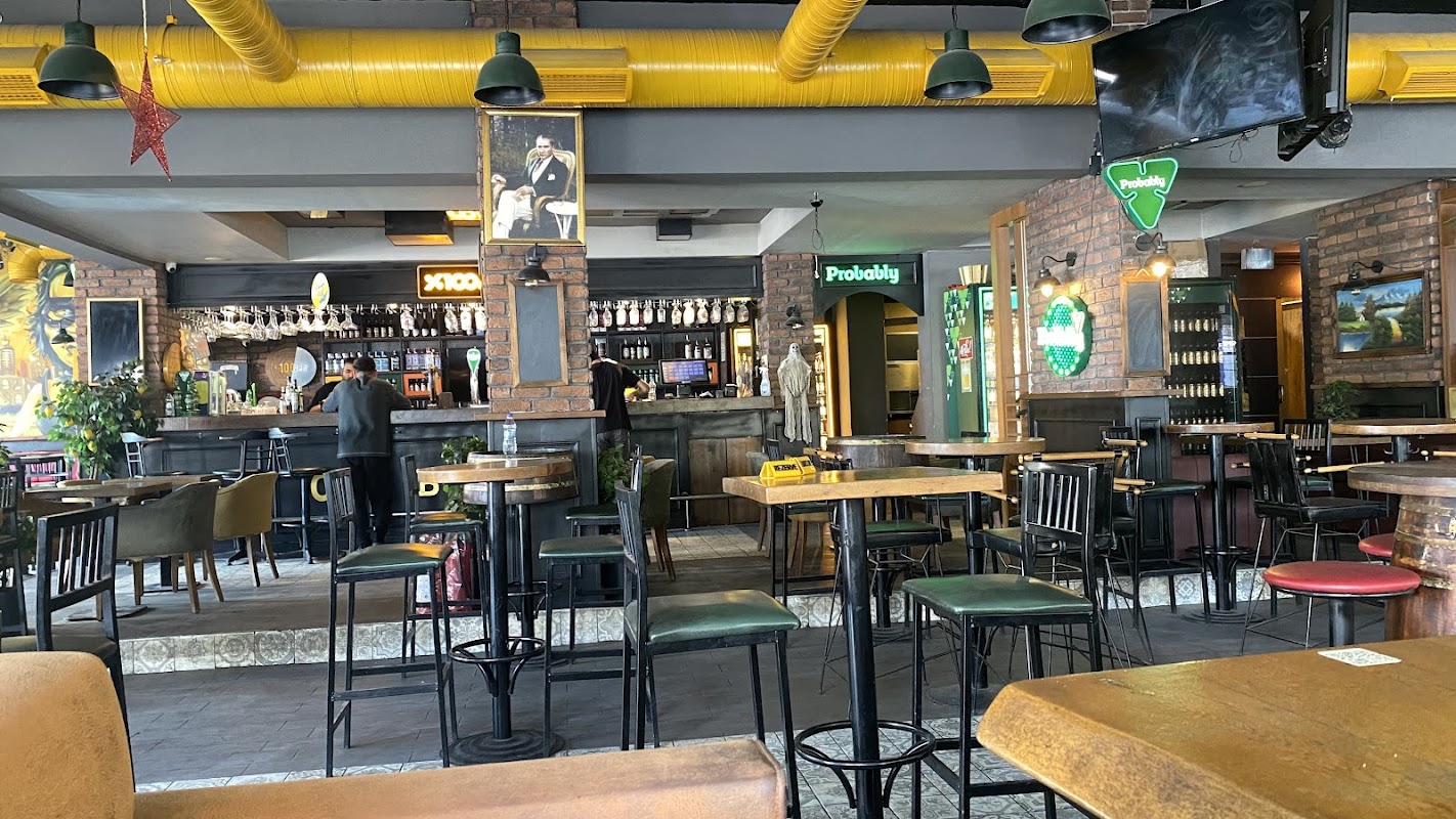 Robin Gastro Pub - Gaziemir Bar