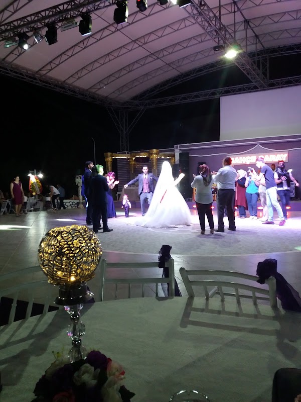 Gözde Garden Kır Düğün Salonu - Tire