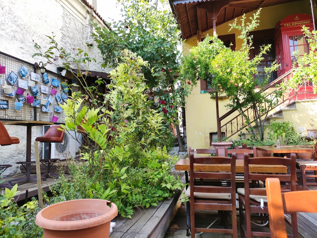 Pub Uç Avlu - Menteşe