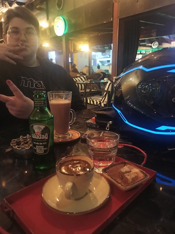 RETRO CAFE BAR - Lapseki